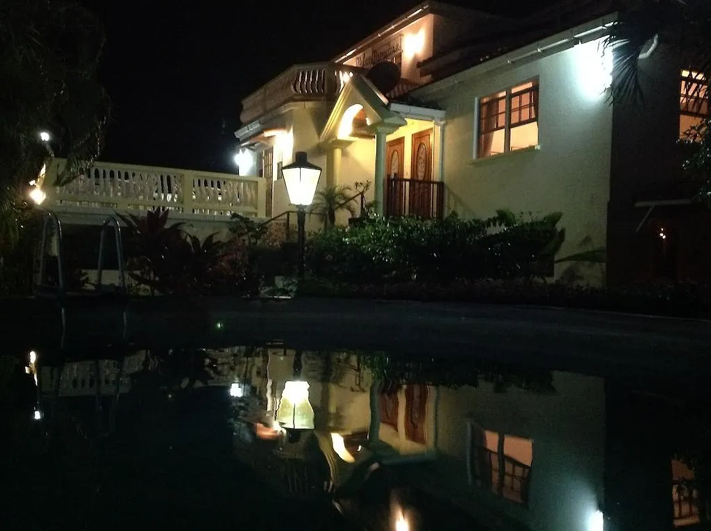 Palm Paradise Guest House And Apartments Derricks
