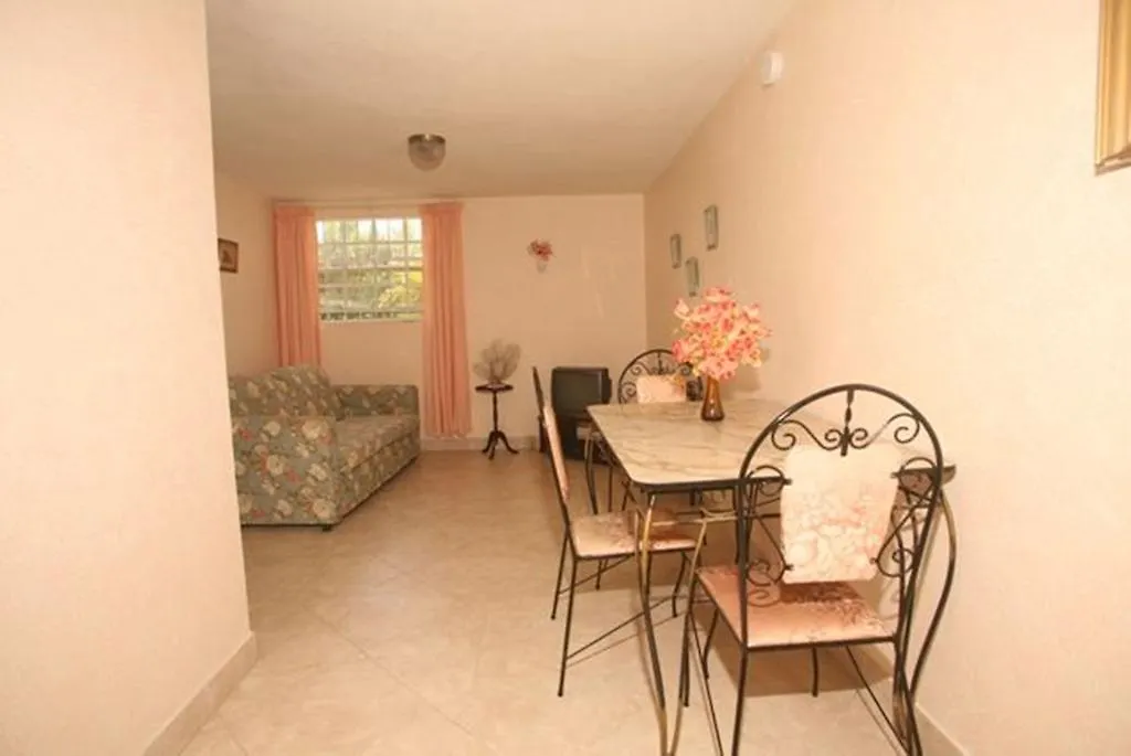 Palm Paradise Guest House And Apartments Derricks