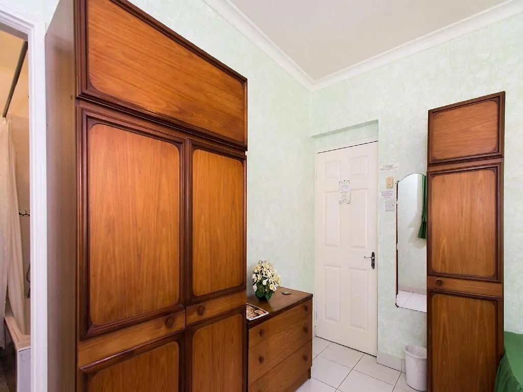 Palm Paradise Guest House And Apartments Derricks