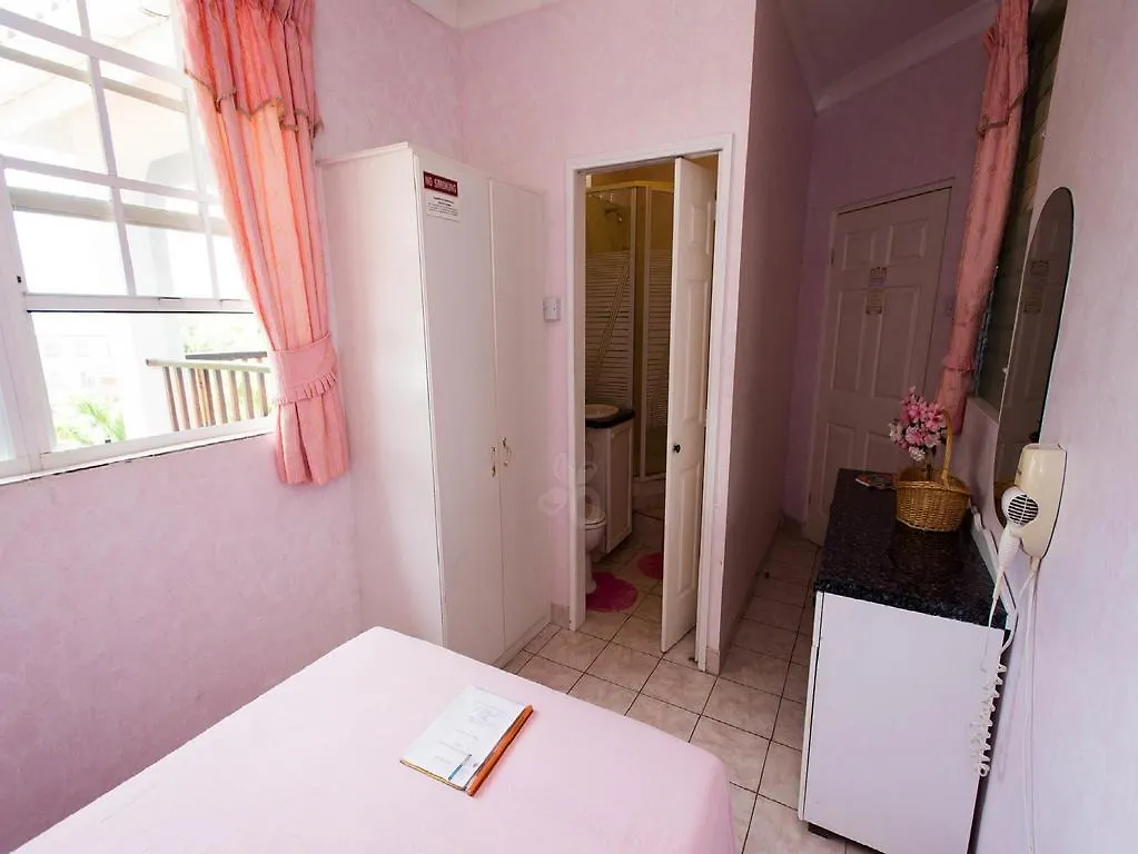 Palm Paradise Guest House And Apartments Derricks