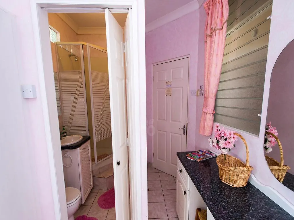 Palm Paradise Guest House And Apartments Derricks 4*,
