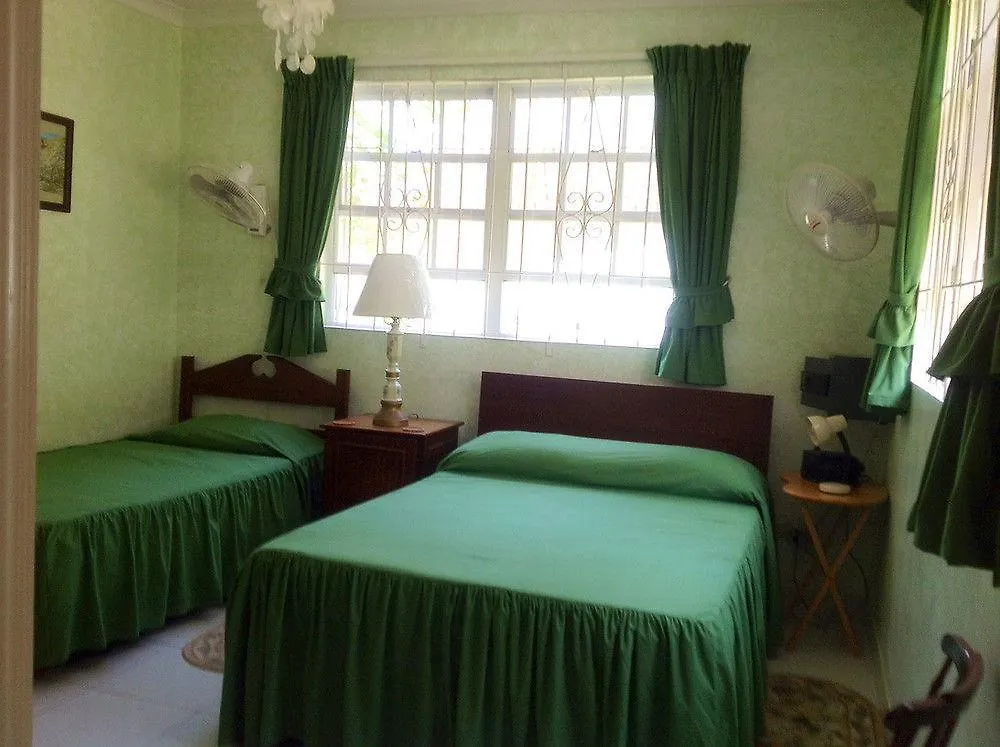 ****  Palm Paradise Guest House And Apartments Derricks Barbados